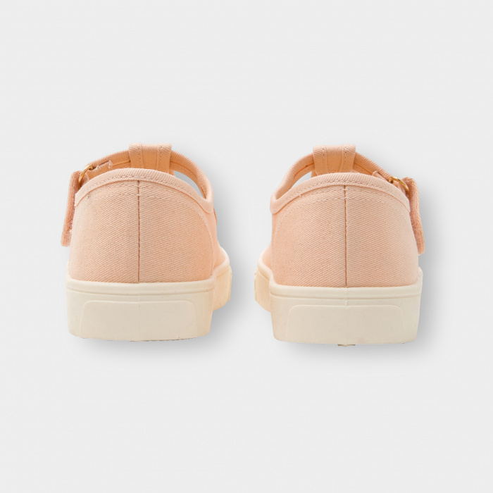 Кецове с каишки в коралов цвят