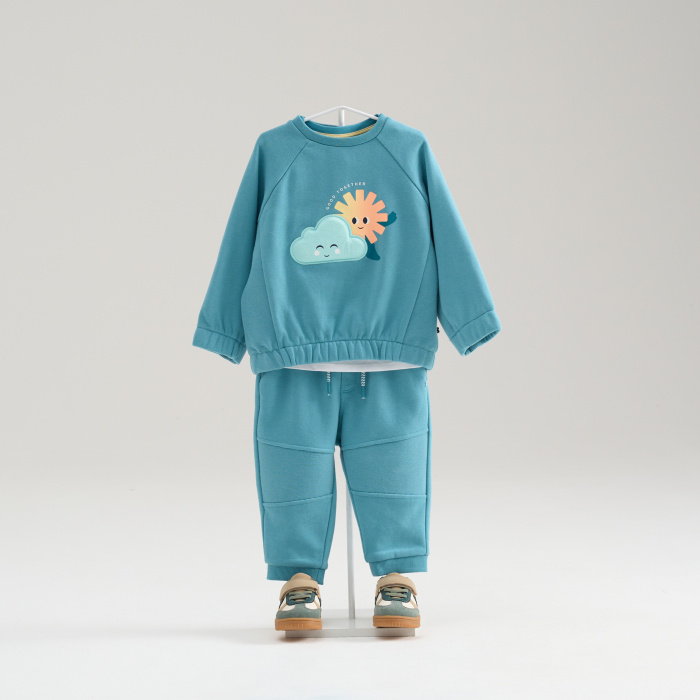 Син бродиран суитшърт