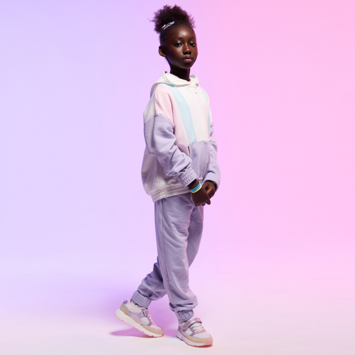 Лилави спортни панталони