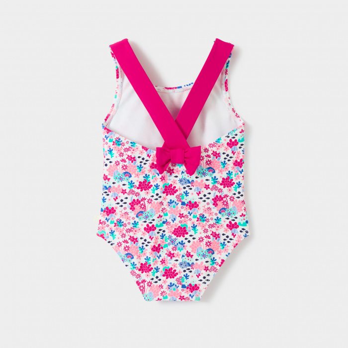 Розов бански костюм