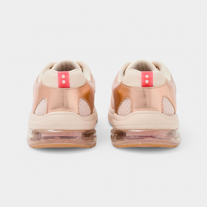 Розови маратонки