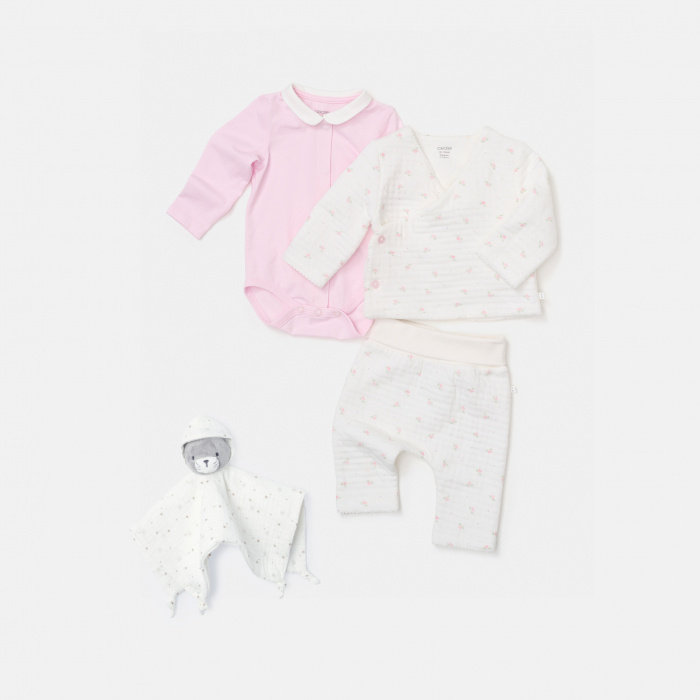 Розов костюм от 3 части