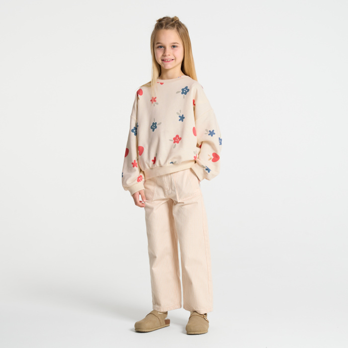 Бял суитшърт с флорален принт