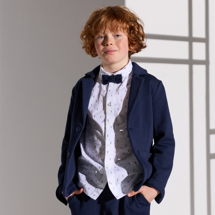 Тъмносиньо сако