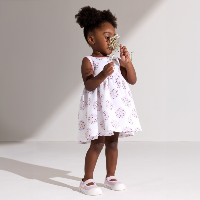 Бяла рокля с цветя