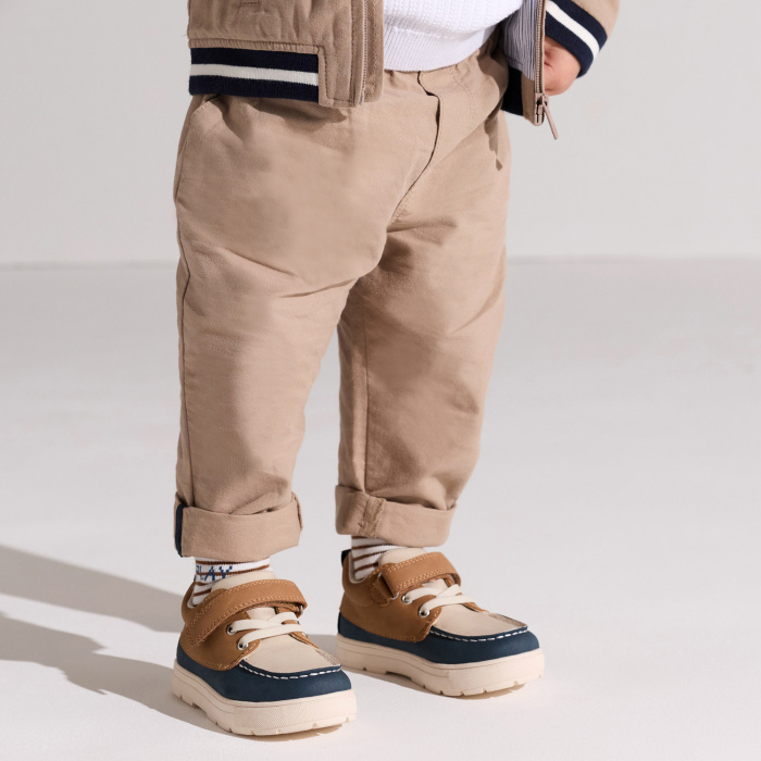 Бежови панталони