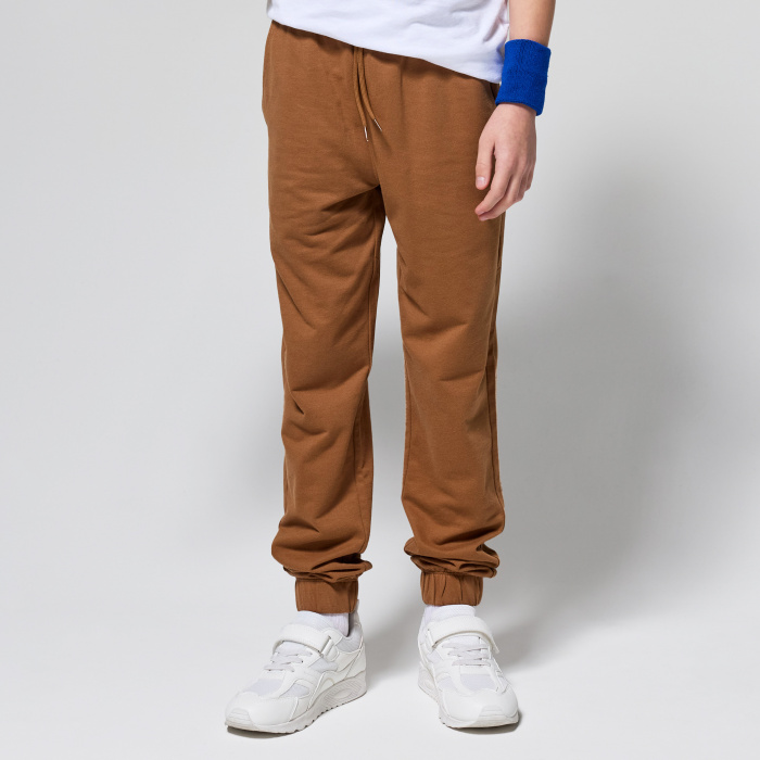 Кафяви спортни панталони