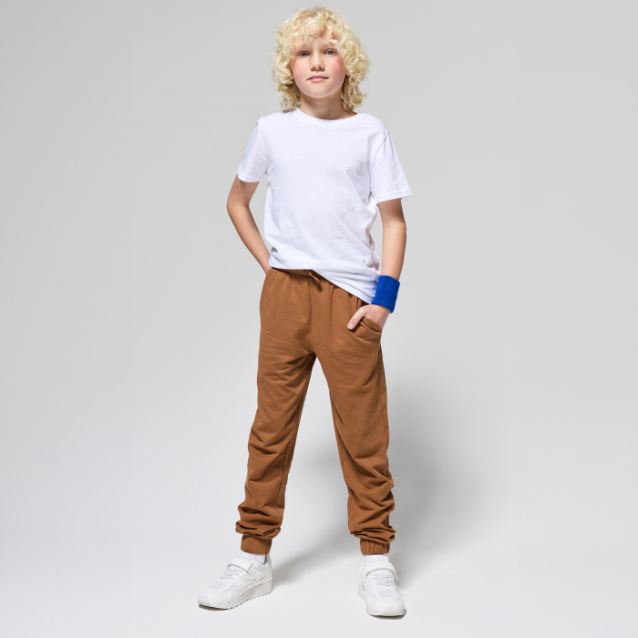 Кафяви спортни панталони