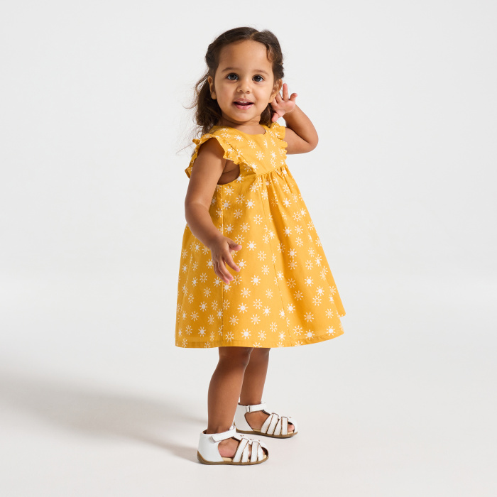 Жълта лятна рокля