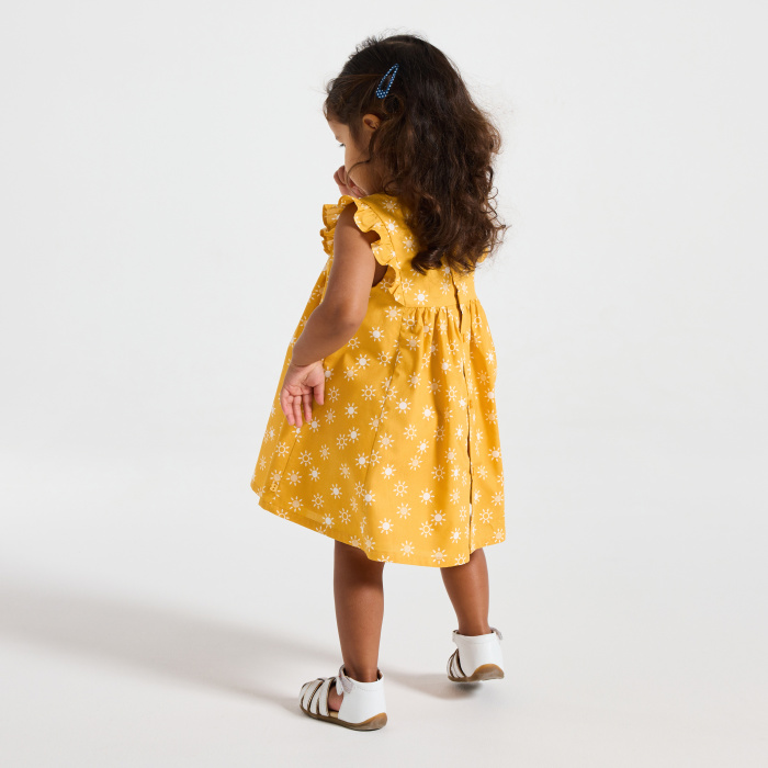 Жълта лятна рокля