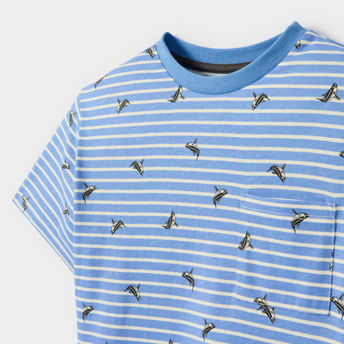 Синя раирана тениска