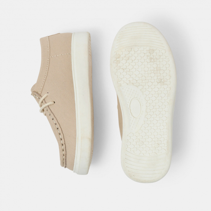 Бежови обувки