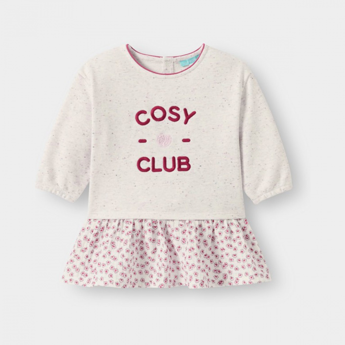 Бежова рокля с надпис „cosy club“